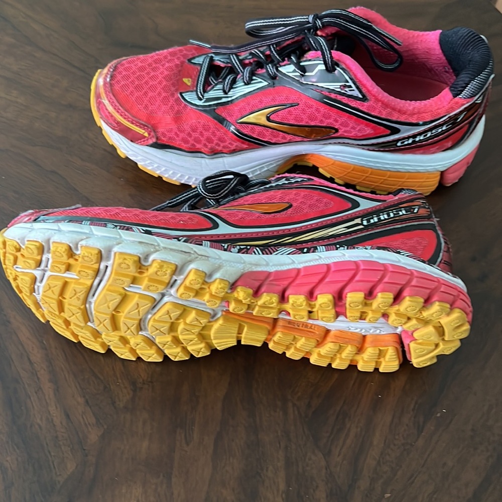 Brooks Ghost 7 size 6.5